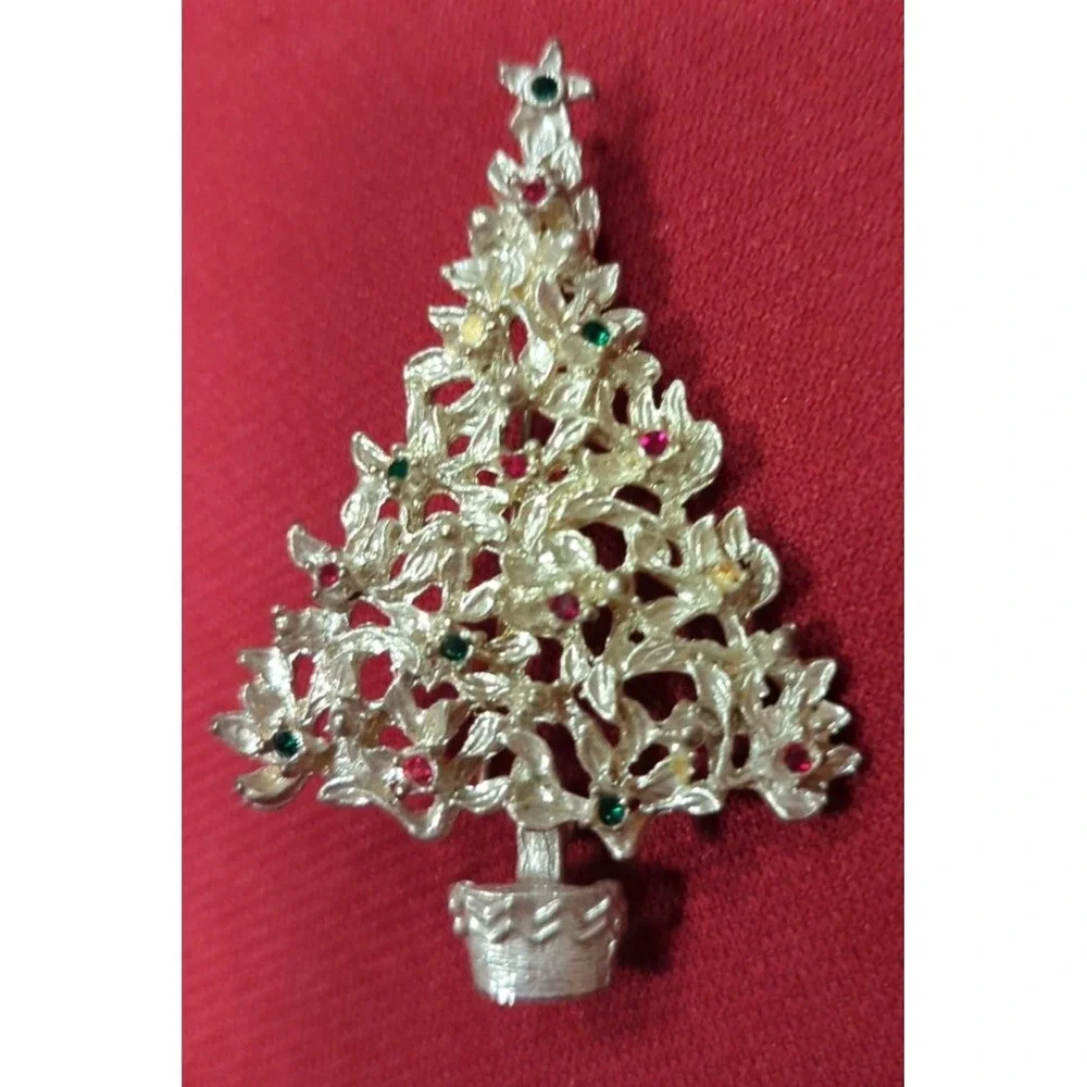 Vintage Christmas Tree Retro Brooch Pin Very Pretty With Colored Stones